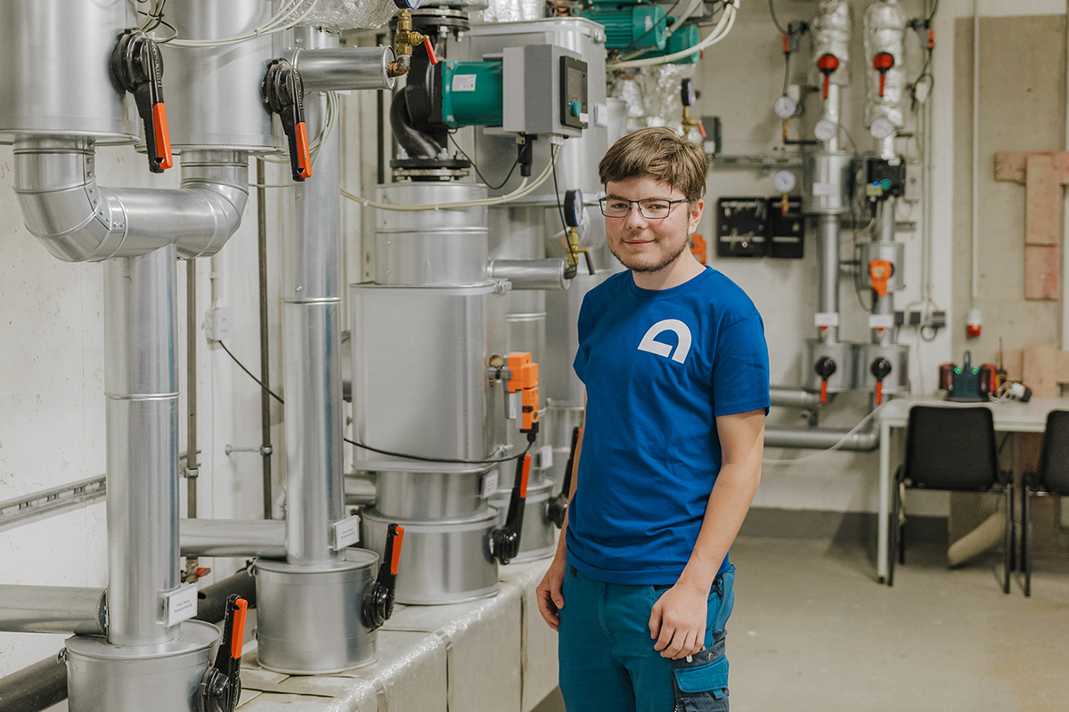 Hochmoderne Anlagen und Systeme gehören zu Deinem Arbeitsalltag.