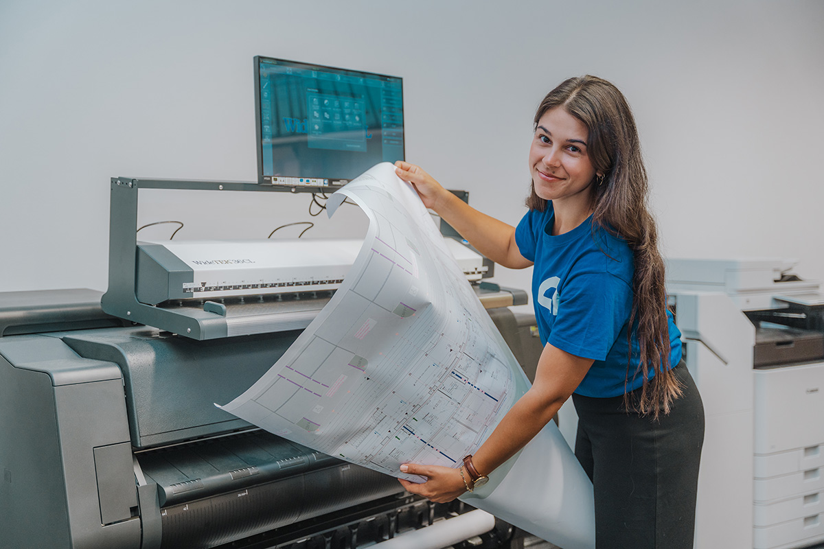 Große Pläne gehören zum Joballtag. Mit unserem Plotter können sie ausgedruckt werden.