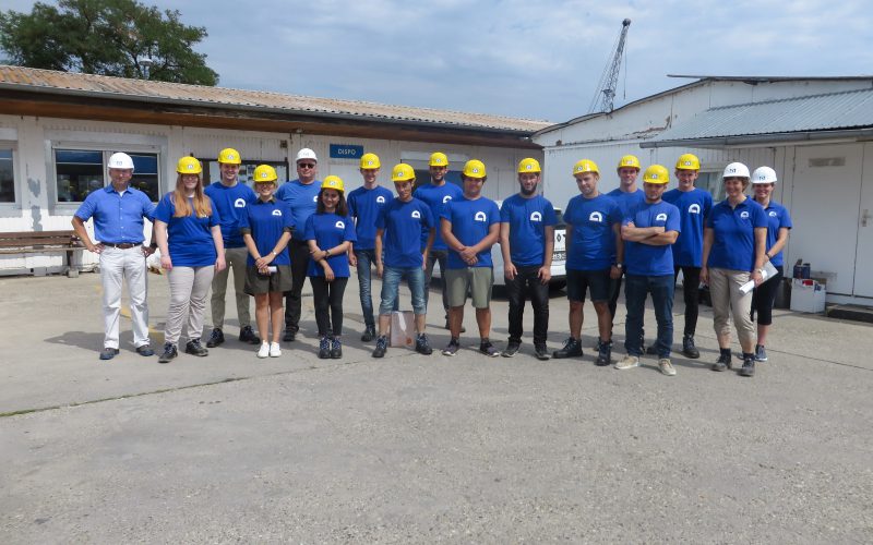 Ausbildung: 13 junge Menschen starten ins Berufsleben